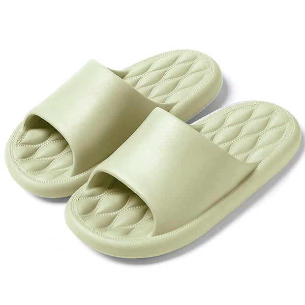 QYCKABY 2024 Mens Summer Slippers